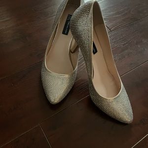 PEARL GOLD Woman’s Pump